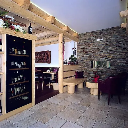 Aparthotel Restaurant Rusctlea 3*